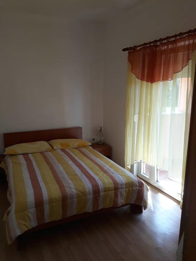 Apartments Ella Ližnjan Extérieur photo